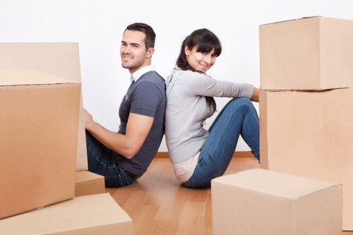 Hanwell mobile storage service for convenient local use